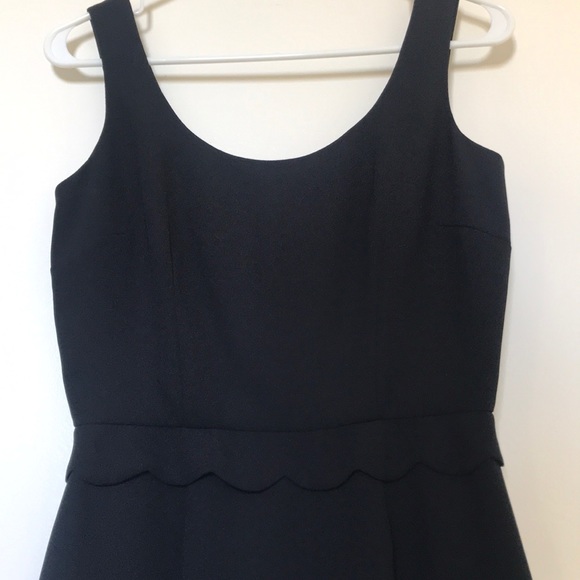 Laundry by Shelli Segal Black scalloped Dress Sz 4 - Picture 3 of 4